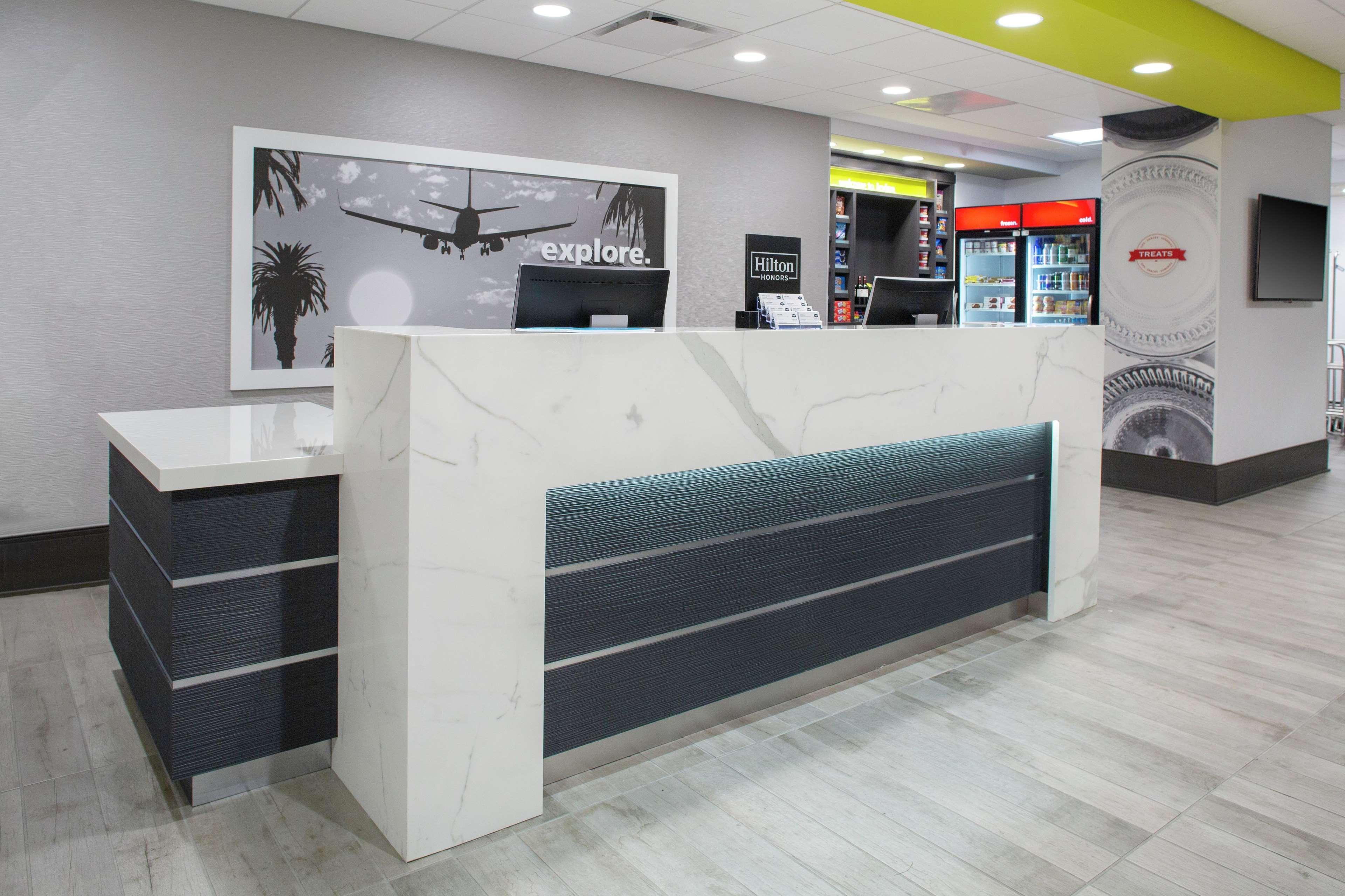 Hampton Inn & Suites Irvine/Orange County Airport Eksteriør billede